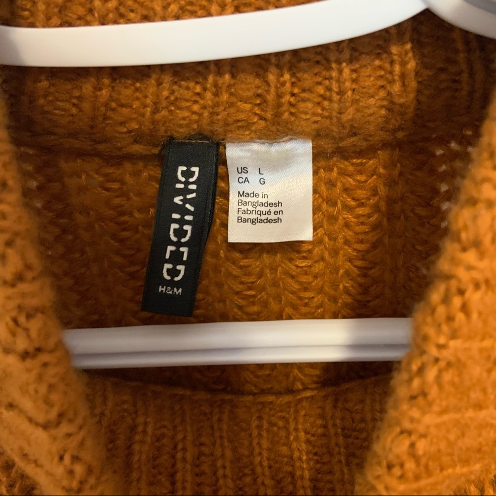 H&M Long Cropped Sweater - Picture 3 of 3